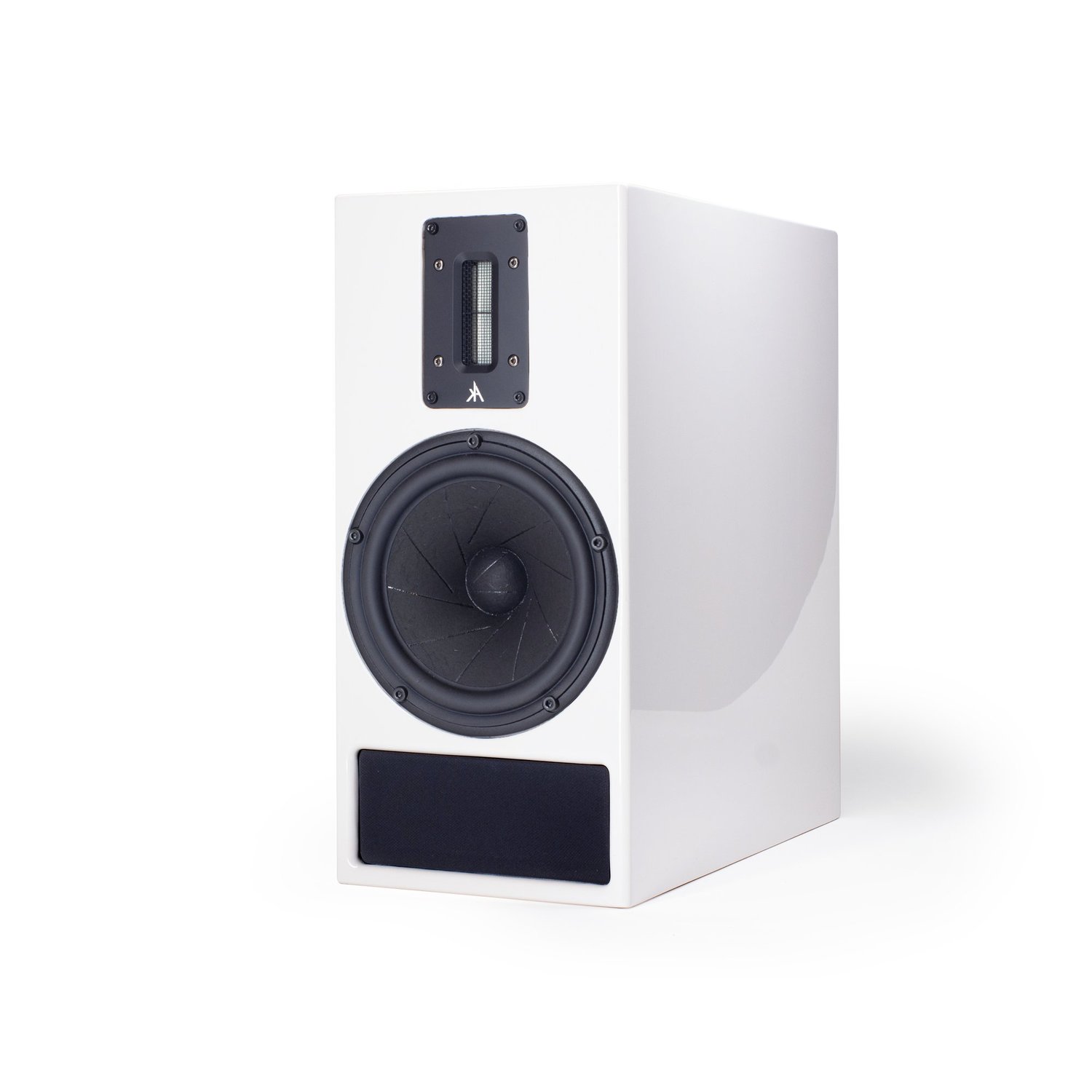 Kerr K300 mk.3 in white high-gloss lacquer, three-quarter view